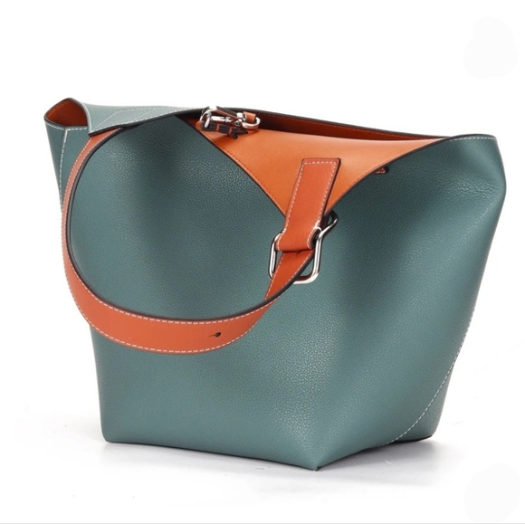 Maison de Beauté Marseille - Cholet Two-Tone Leather Handbag, Medium, Celeste - Picture 2 of 7